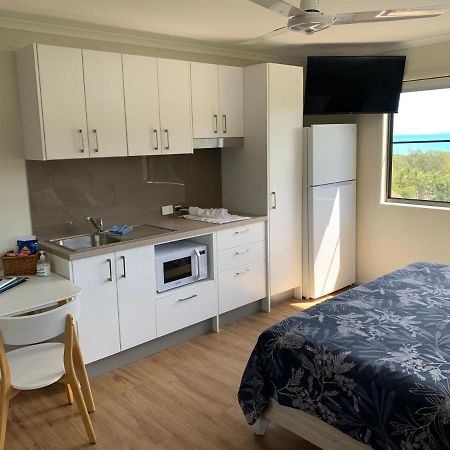 Island Views Bed and Breakfast Airlie Beach Exteriör bild
