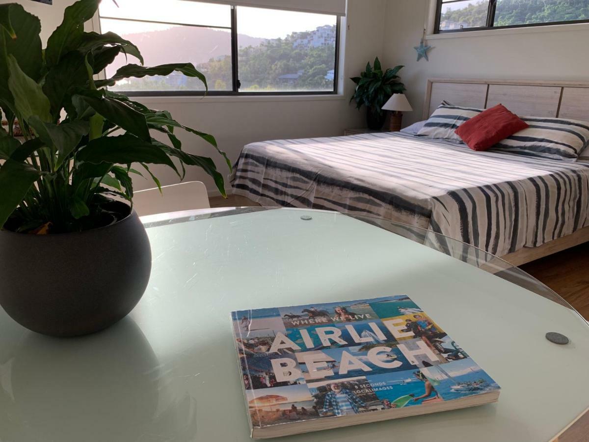 Island Views Bed and Breakfast Airlie Beach Exteriör bild